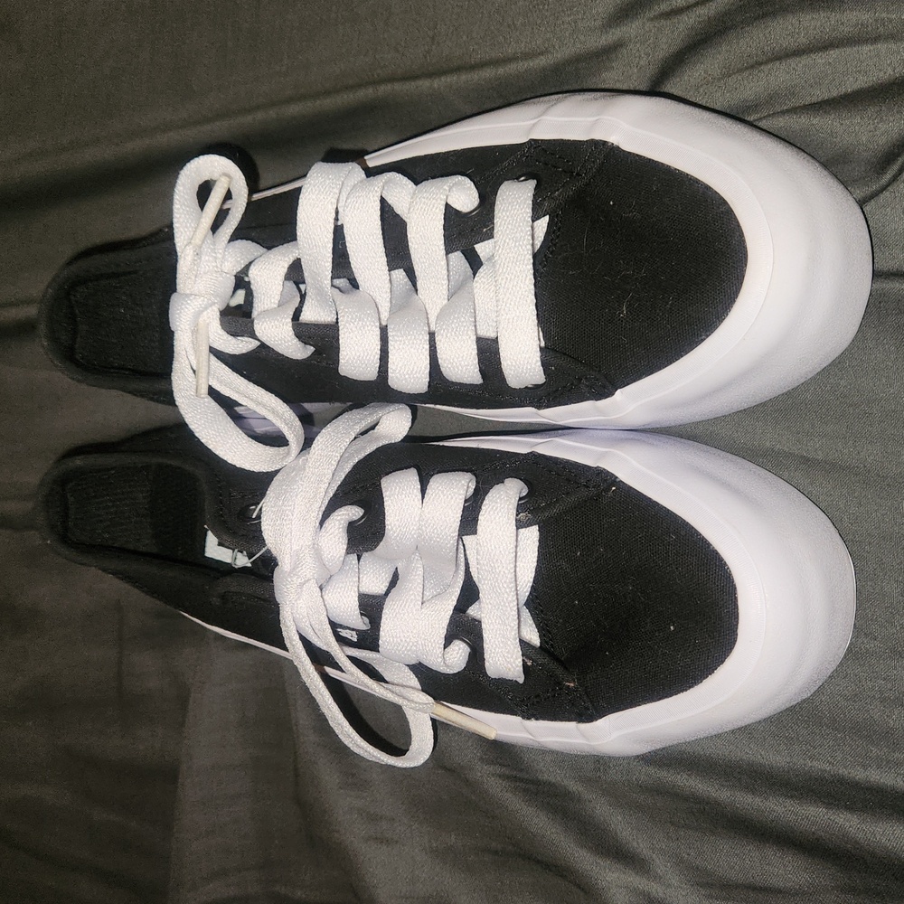 DC Platform Sneakers Women's Size 5
